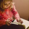 英語を学ぶ理由を考える様子