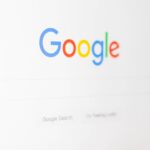 Google AI Studioの画面をパソコンで操作する様子