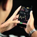 高配当株投資をイメージさせる株価チャートと配当金のイメージ